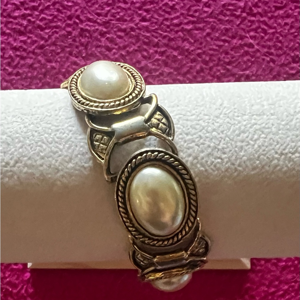 Vintage Goldtone and Pearl Bracelet 6 3/4”